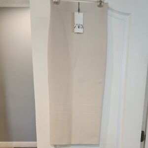 Zara Beige Pencil Skirt